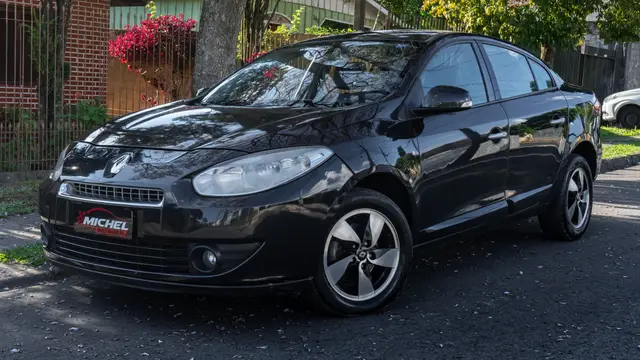Carro Renault Fluence 2013 2.0 16V Dynamique (Flex)