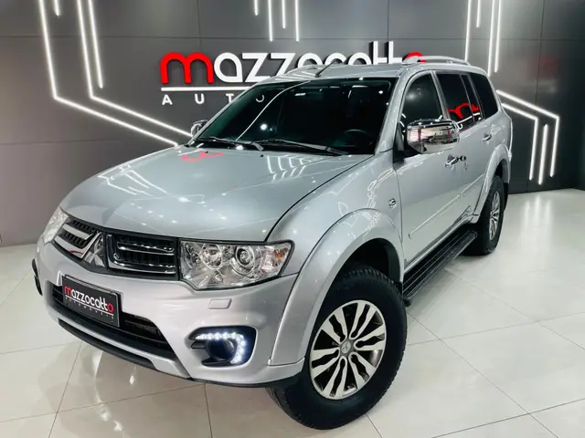 Carro Mitsubishi Pajero 2018 3.2 DI-D HPE 4WD (Aut)