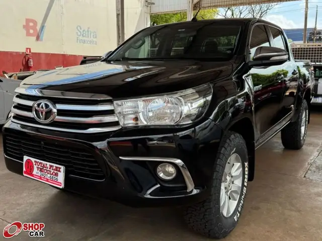 Carro Toyota Hilux Cabine Dupla 2017 Hilux 2.8 TDI SR CD 4x4 (Aut)