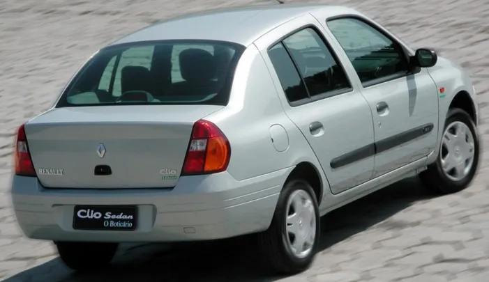 Configuração esteve presente na segunda geração do hatch e tinha duas opções de motores