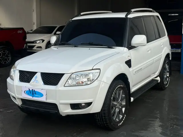 Carro Mitsubishi Pajero TR4 2013 2.0 16V 4x2 (Flex) (Aut)