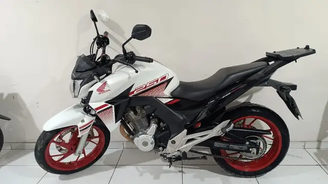 Moto Honda CB 250F Twister 2022 (CBS)