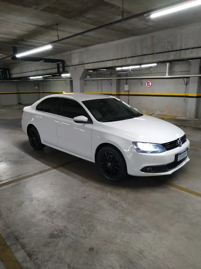 Carro Volkswagen Jetta 2012 2.0 Comfortline Tiptronic (Flex)
