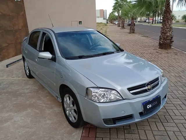Carro Chevrolet Astra Hatch 2010 Advantage 2.0 (Flex) (Aut)