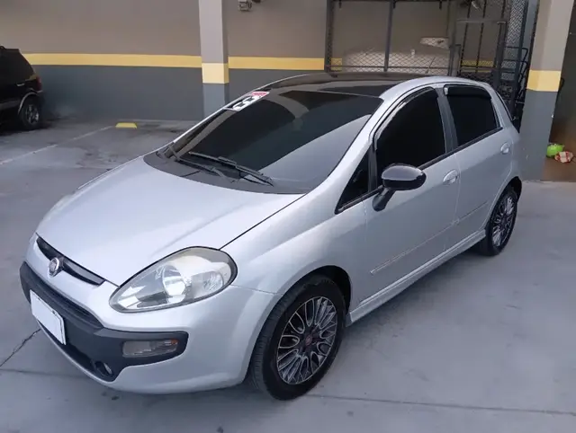 Carro Fiat Punto 2013 Sporting 1.8 16V Dualogic (Flex)