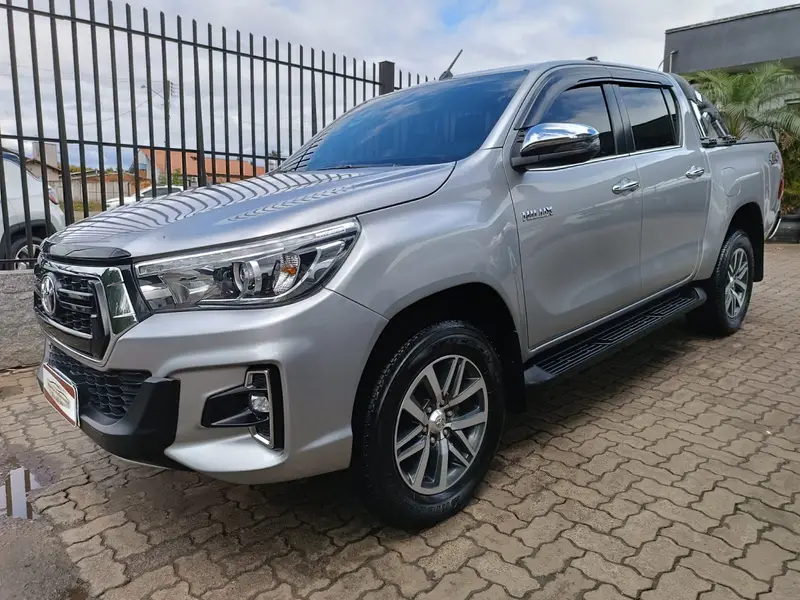 Toyota Hilux Cabine Dupla Hilux 2.8 TDI CD SRX 50th 4x4 (Aut)