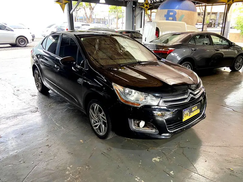 Citroën C4 Lounge Exclusive 1.6 THP (Aut)