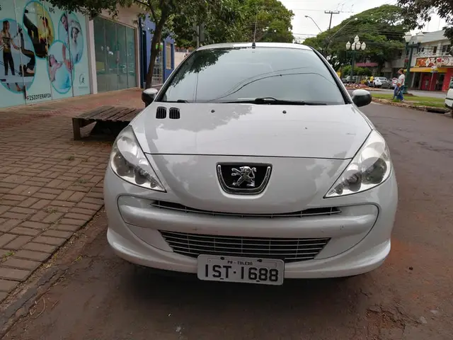Carro Peugeot 207 2012 Hatch XR 1.4 8V (flex) 2p