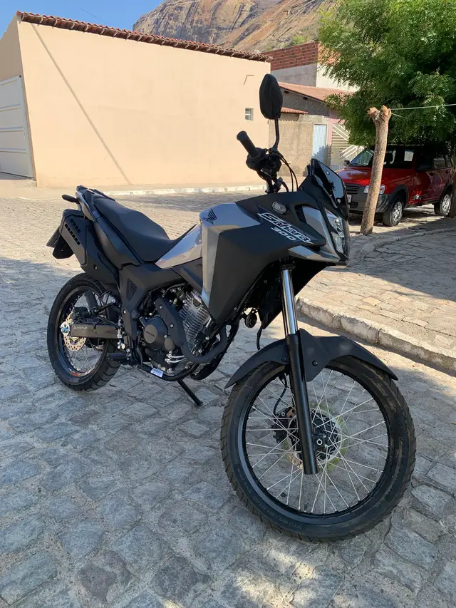 Carro Honda XRE Sahara 300 2024 ABS