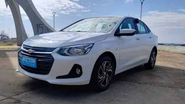 Chevrolet Onix Plus LT 1.0
