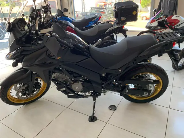 Carro Suzuki V-Strom 2025 650 XT