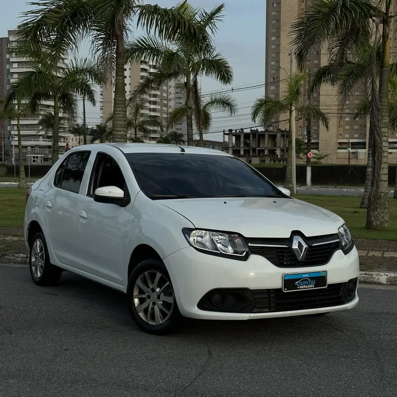 Renault Logan Expression 1.6 8V (flex)