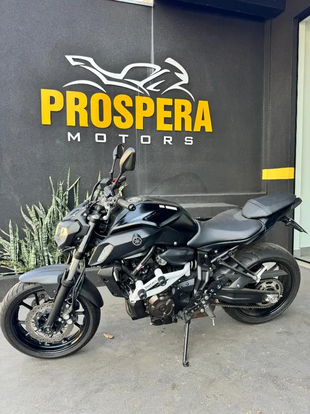 Carro Yamaha MT-07 2023 ABS