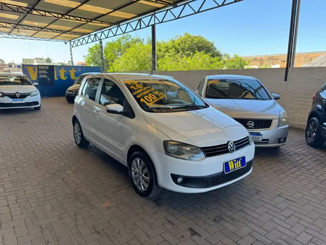 Carro Volkswagen Fox 2013 1.6 VHT I-Motion (Flex)
