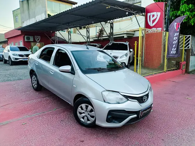 Carro Toyota Etios Sedan 2018 X 1.5 (Flex)