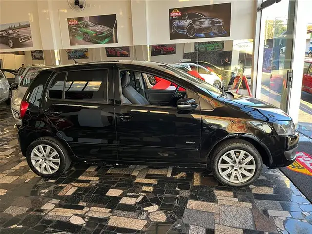 Carro Volkswagen Fox 2011 1.6 8V (Flex)