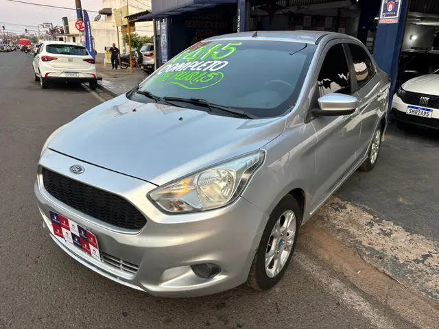 Carro Ford Ka Sedan 2015 SE 1.5 16v (Flex)