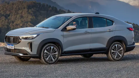 SUV compacto tem no porta-malas seu diferencial e já vem com motor turbo e câmbio automático
