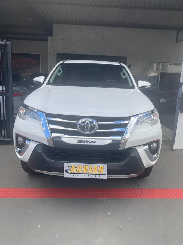 Carro Toyota SW4 2017 2.7 SR 5L 4x2 (Aut) (Flex)