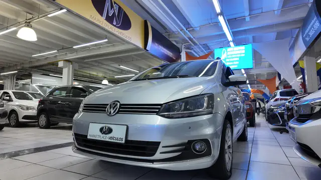 Carro Volkswagen SpaceFox 2018 1.6 MSI Trendline (Flex)