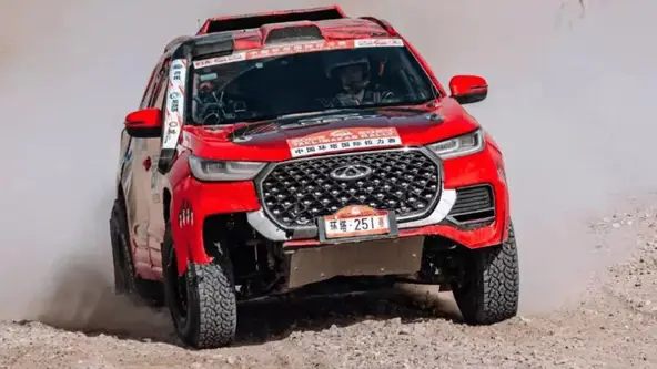Com mesmos motor e carroceria que é vendido por aqui, o Chery Tiggo 8 tem tradição em rally 
