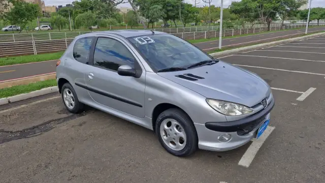 Carro Peugeot 206 2003 Hatch. Quiksilver 1.0 16V