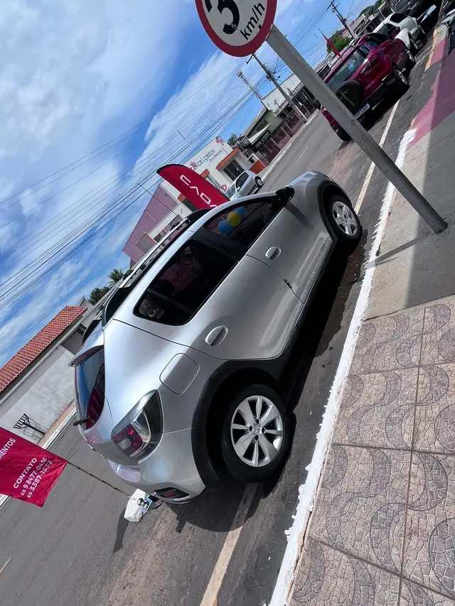 Carro Renault Sandero Stepway 2016 1.6 8V (Flex)