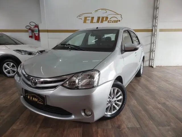 Toyota Etios Sedan XLS 1.5 (Flex)