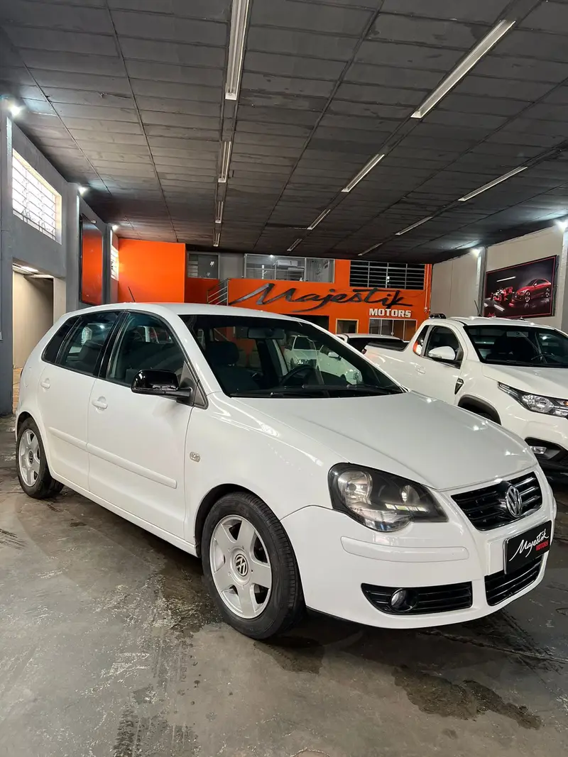 Volkswagen Polo Hatch. 1.6 8V (Flex)