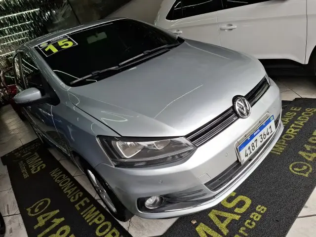 Carro Volkswagen Fox 2015 Highline 1.6 16v MSI (Flex)