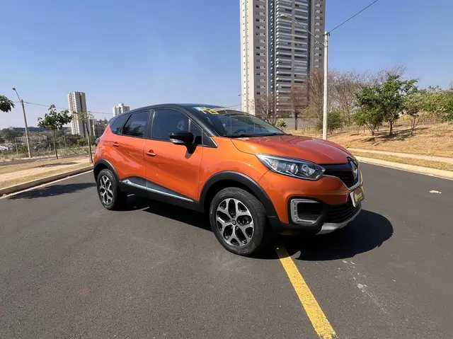 Carro Renault Captur 2018 Zen 1.6 16v SCe (Flex)