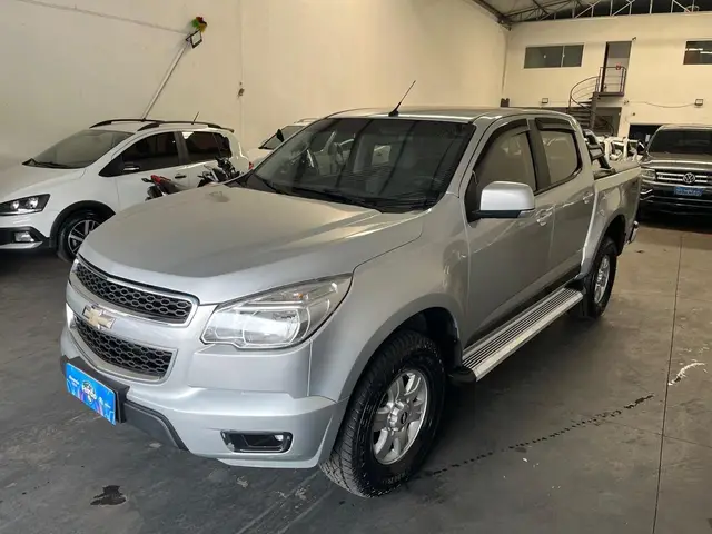 Carro Chevrolet S10 Cabine Dupla 2016 S10 2.8 CTDI LT 4WD (Cabine Dupla)