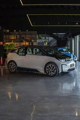 Carro BMW i3 2022 BEV Full (Aut)