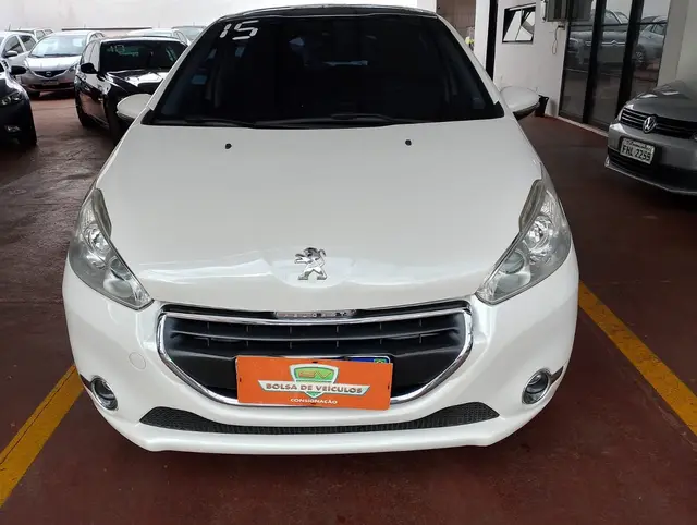 Carro Peugeot 208 2015 Griffe  1.6 16V (Flex) (Aut)