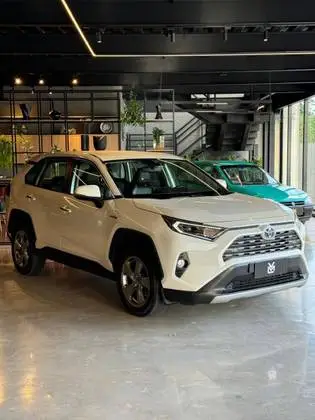 Toyota RAV4 S 2.5 L AWD HYBRID