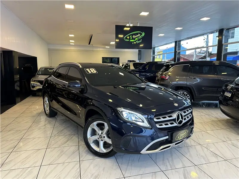 Mercedes-Benz GLA 200 1.6 CGI FLEX ADVANCE 7G-DCT