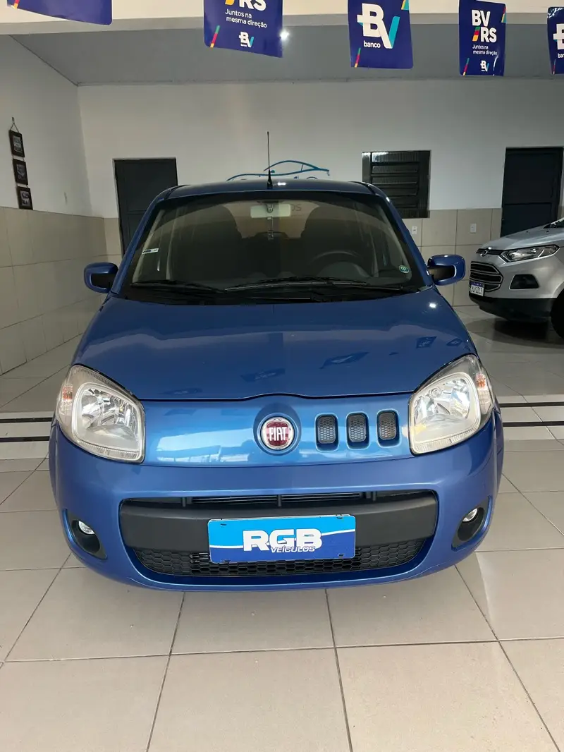 Fiat Uno Vivace 1.0 8V (Flex) 4p