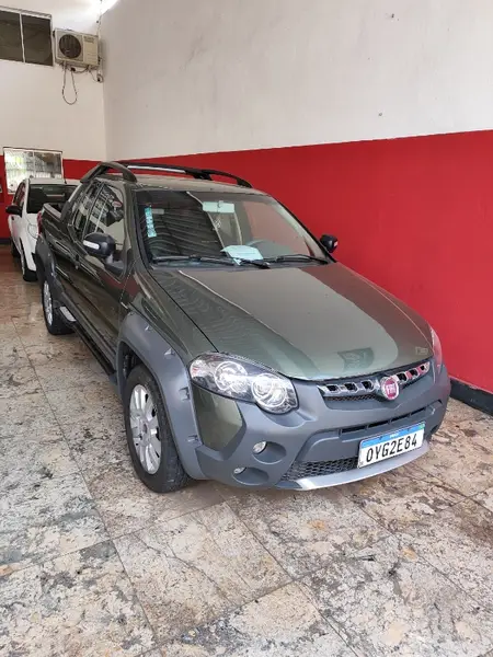 Carro Fiat Strada 2014 Adventure 1.8 16V (Flex) (Cabine Estendida)