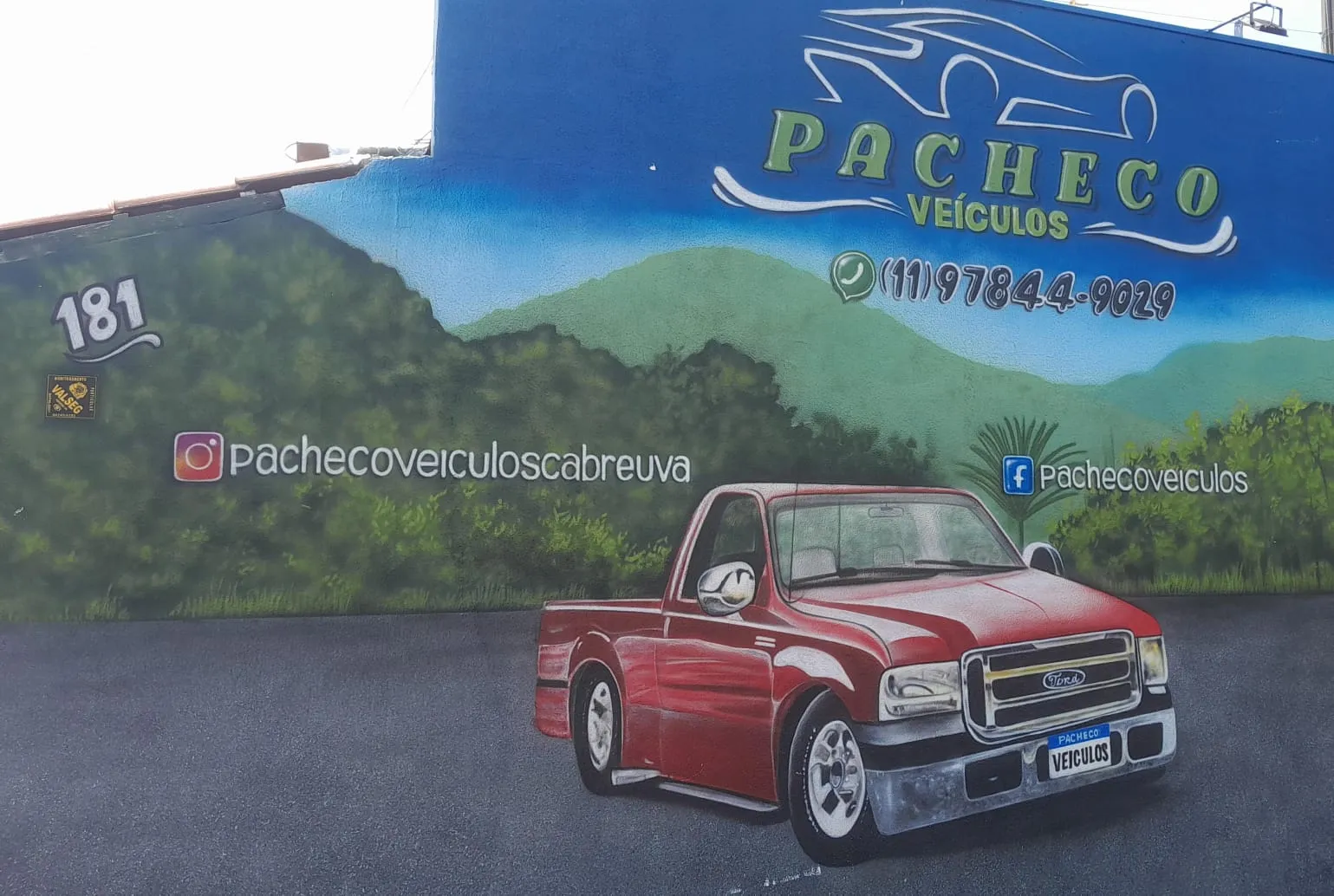 Fachada da loja Veículos à venda em PACHECO VE�CULOS - Cabreúva - SP | Mobiauto