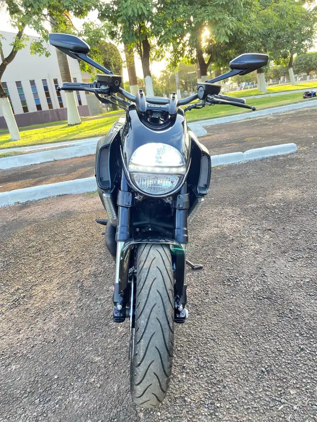 Carro Ducati Diavel 2013 1198