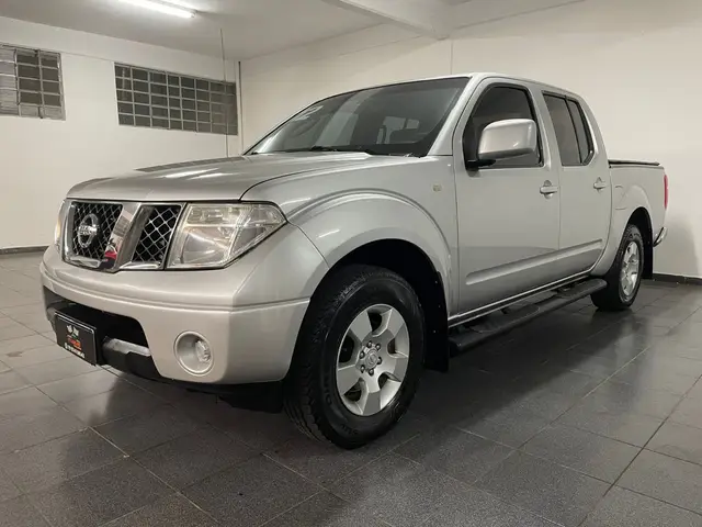 Carro Nissan Frontier 2012 SE 4x2 2.5 16V (cab. dupla)