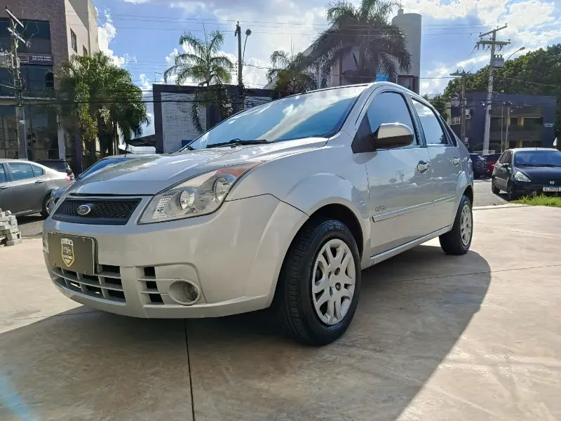 Ford Fiesta Sedan Class 1.6 (Flex)