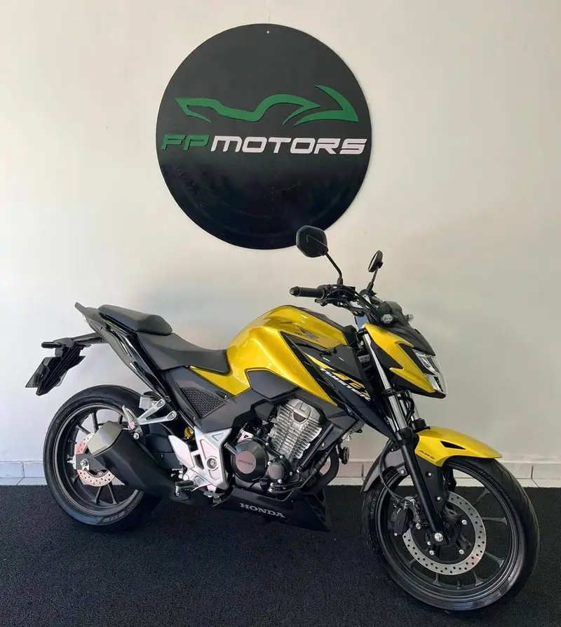 Honda CB 300F Twister (ABS)