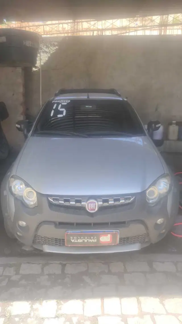 Carro Fiat Strada 2015 Adventure 1.8 16V (Flex) (Cabine Dupla)
