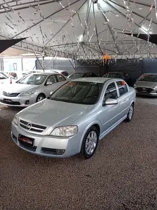 Carro Chevrolet Astra Hatch 2010 Advantage 2.0 (Flex)