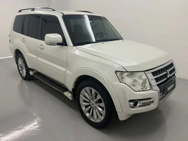 Carro Mitsubishi Pajero 2016 3.2 DI-D HPE 4WD (Aut)