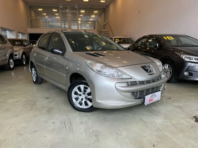 Carro Peugeot 207 2012 Hatch XR 1.4 8V (flex) 2p