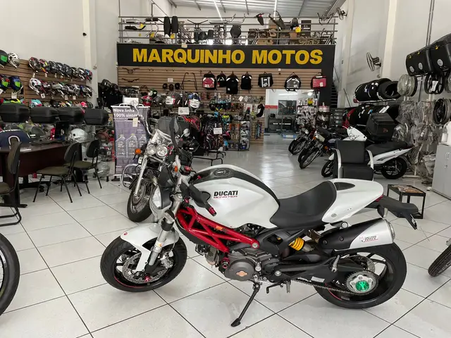 Carro Ducati Monster 2014 796