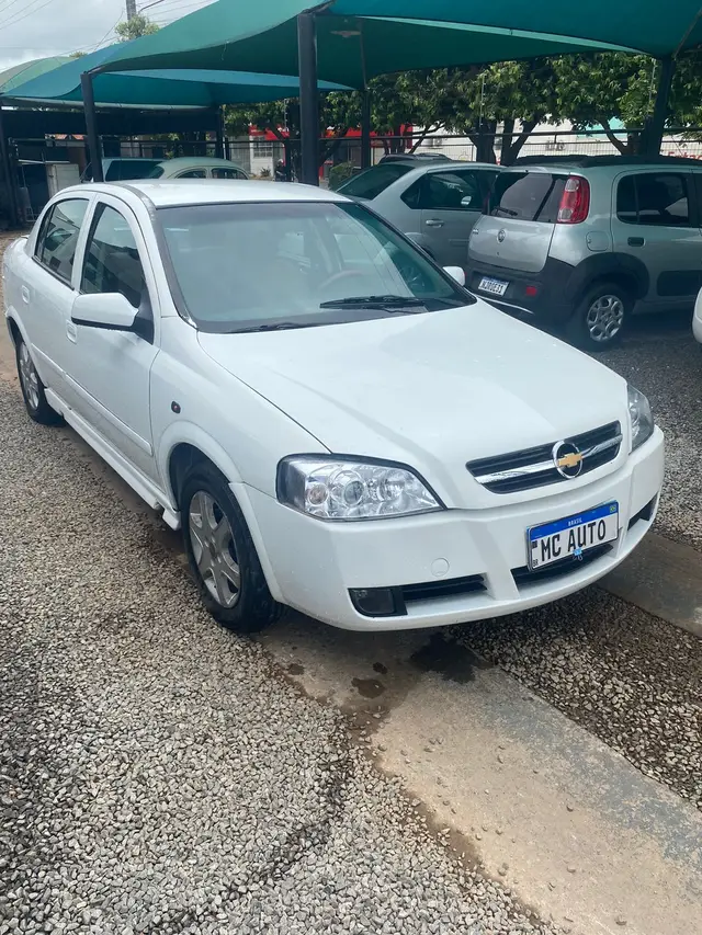Carro Chevrolet Astra Sedan 2008 Advantage 2.0 (Flex)