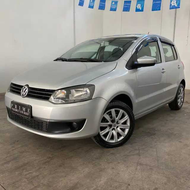 Carro Volkswagen Fox 2014 1.6 VHT (Flex)
